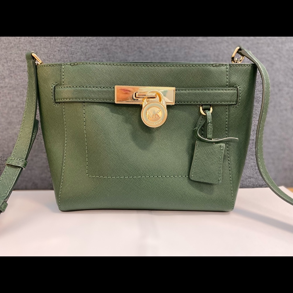 MICHAEL KORS Hamilton Travel Messenger Bag Padlock